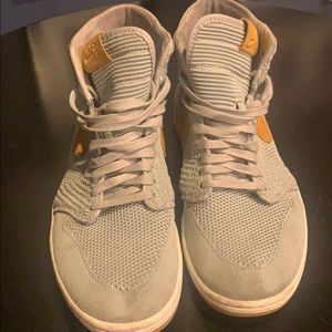 Nike Air Jordan 1 Retro Flyknit